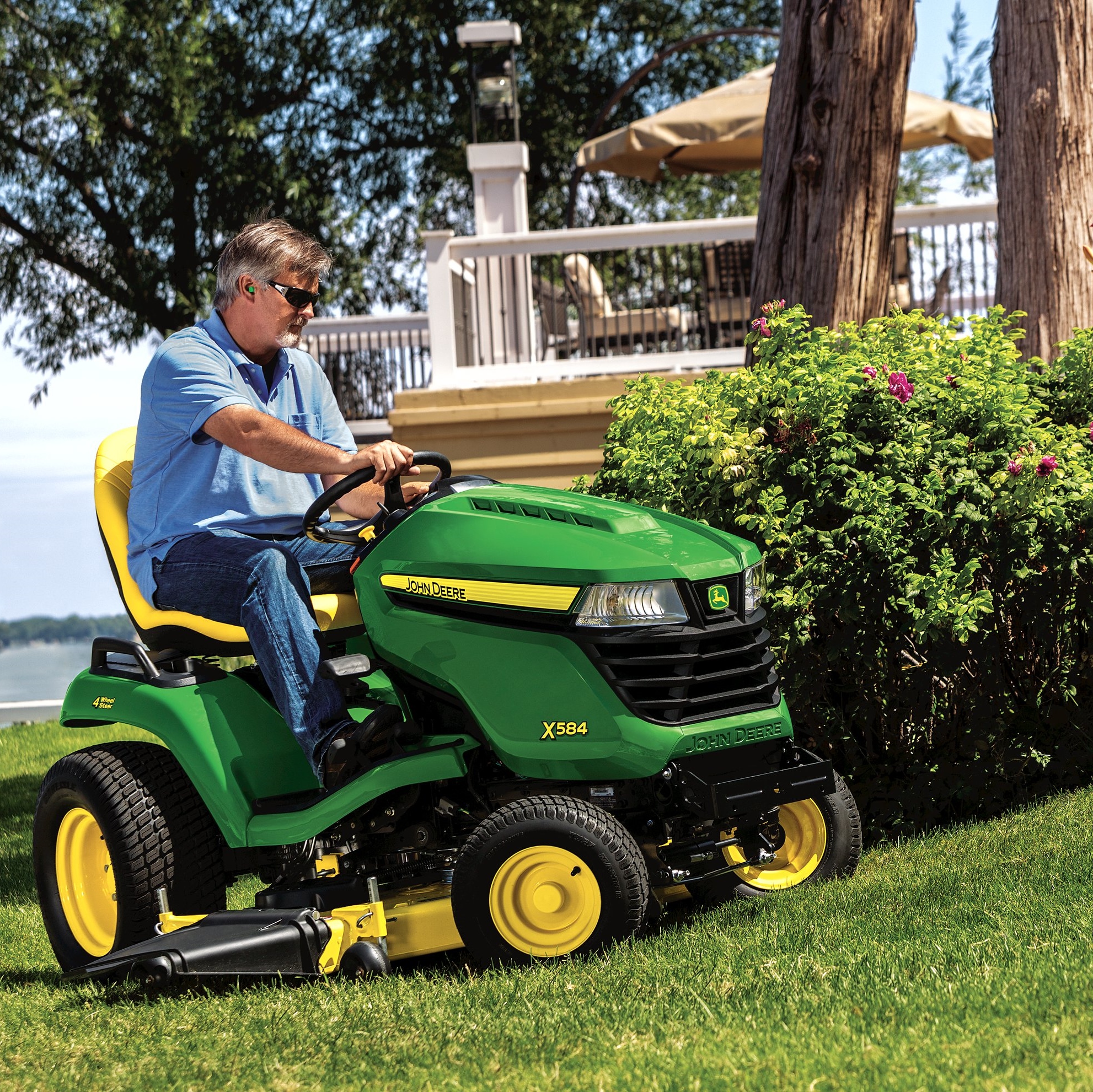 Tracteur tondeuse John Deere x584 Isère, savoie et Haute Savoie.jpg